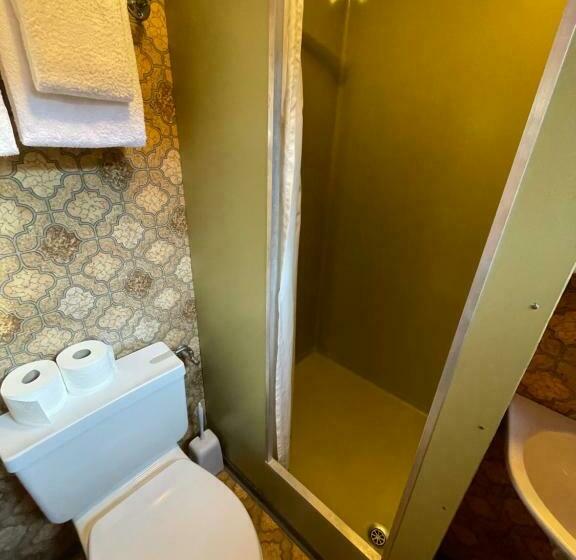 غرفة قياسية, Tourist