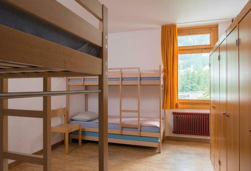 Standard 4 Pers. Værelse Delt Badeværelse, Pontresina Youth Hostel