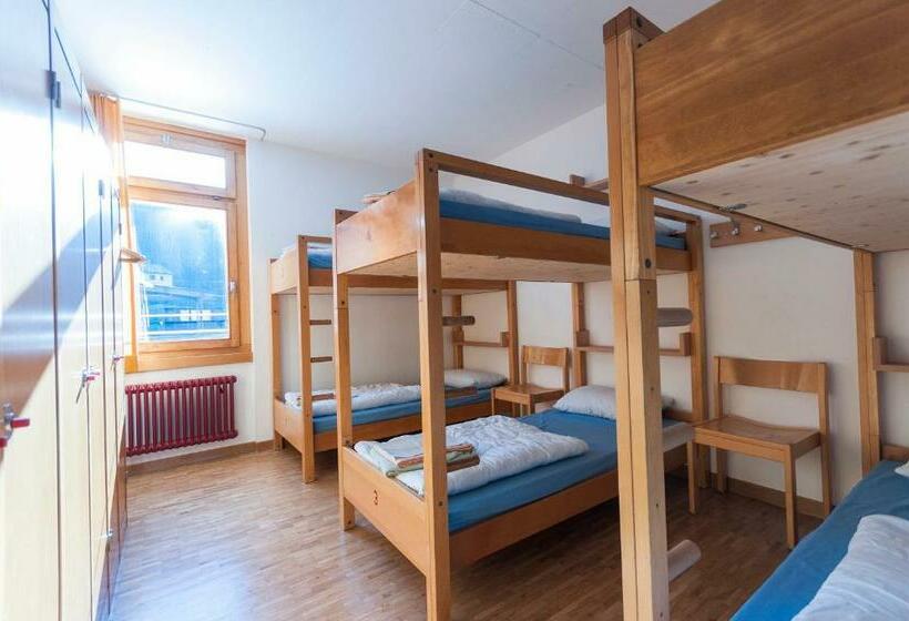 Кровать в Общей Комнате, Pontresina Youth Hostel