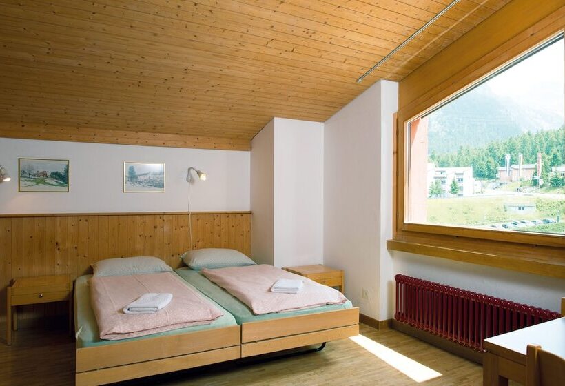 Standard Værelse Delt Badeværelse, Pontresina Youth Hostel