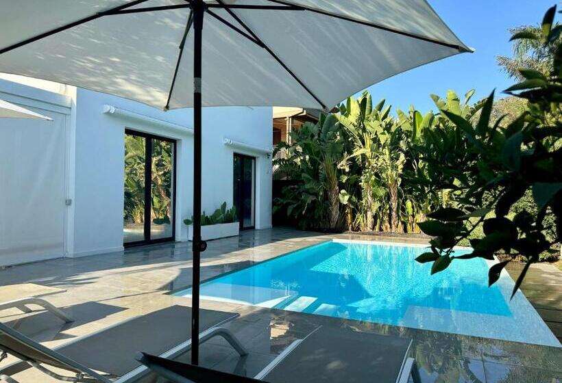 اتاق سوپریور با تخت بزرگ, Dimoro Luxury Rooms In Sicily