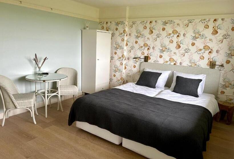 غرفة ديلوكس مطلّة علي البحر, Villa Nieuwland B&b