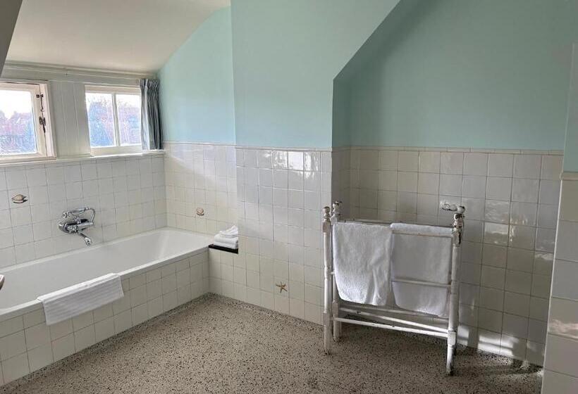 Люкс Deluxe Вид на Море, Villa Nieuwland B&b