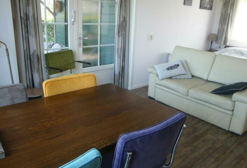 디럭스 룸, Bed And Breakfast De Zwanebloem