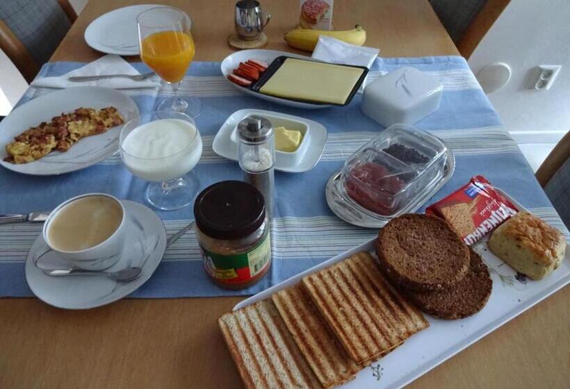 Апартаменты 1 Спальня Нижний Этаж, Bed & Breakfast Vanagt