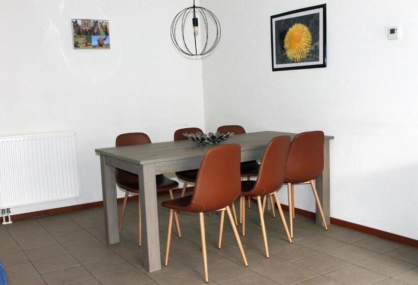 침실 3개 주택, Horsetellerie Rheezerveen