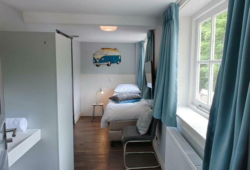 חדר יחיד בסיסי, Zoomers Aan Het Bos