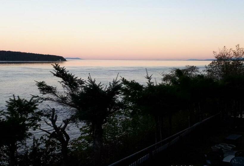 חדר סטנדרט נוף לים עם מרפסת, Above Tide Motel