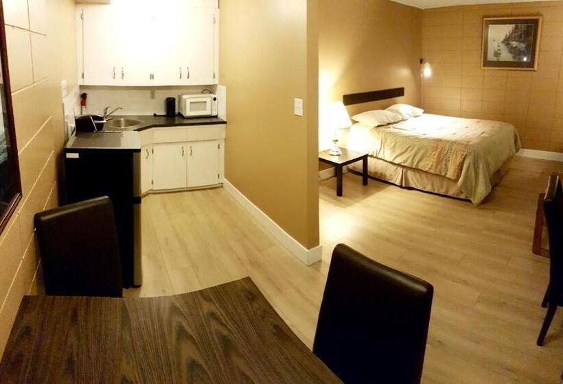 Suite Queen Bed, Above Tide Motel