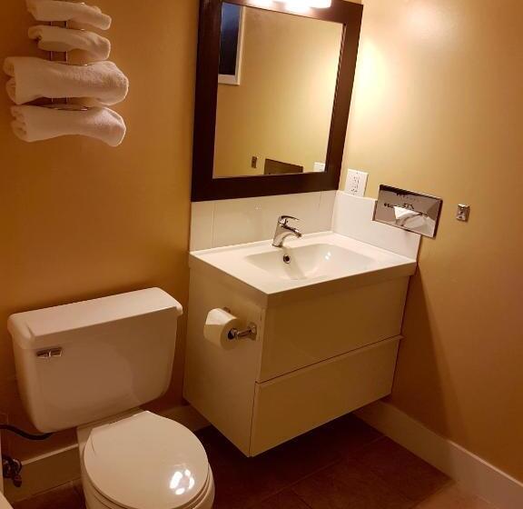 Suite Queen Bed, Above Tide Motel