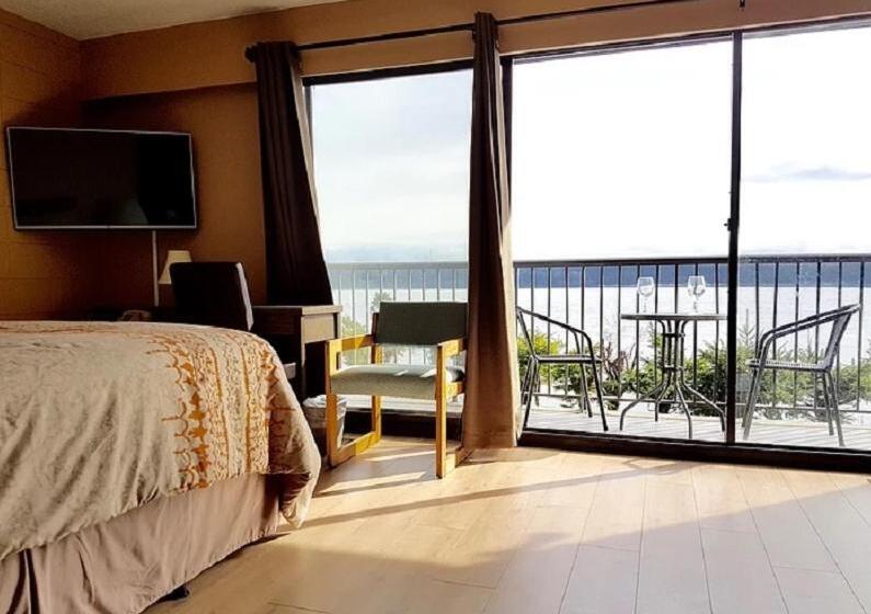 Suite Queen Bed, Above Tide Motel