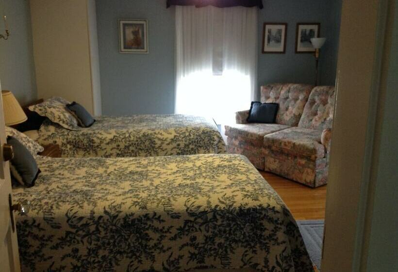Номер Стандарт, Maple Tourist Home Bed & Breakfast