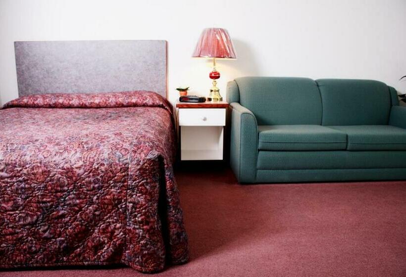 Номер Стандарт, Country Club Inn