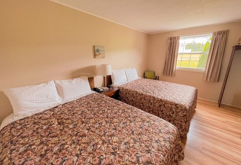 标准工作室, Silverwood Motel