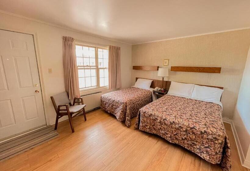 标准工作室, Silverwood Motel