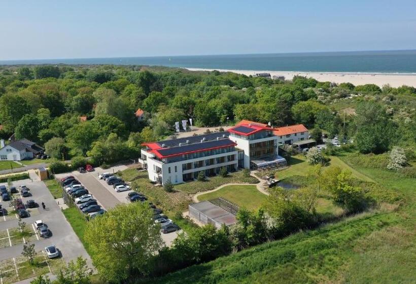 Suite with lake view, Strandhotel Duinoord