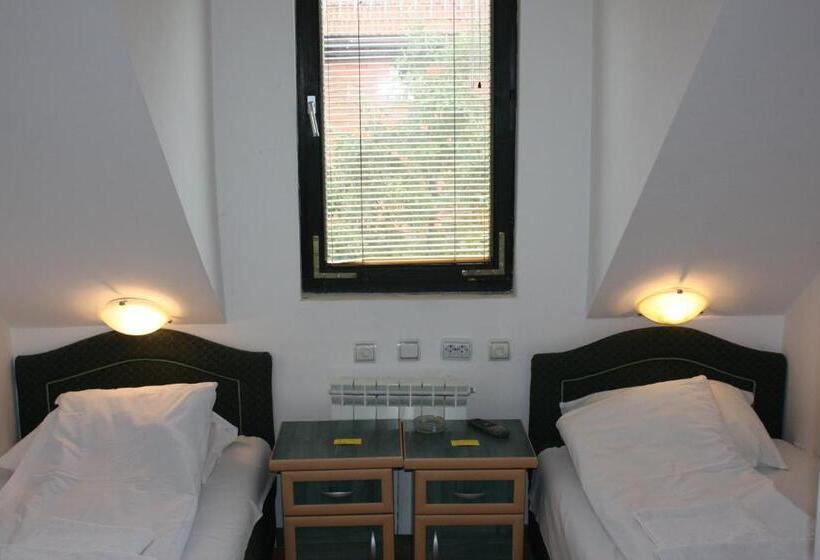 اتاق استاندارد, Guesthouse Kraljica