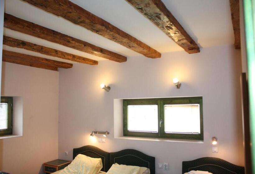 اتاق استاندارد سه نفره, Guesthouse Kraljica
