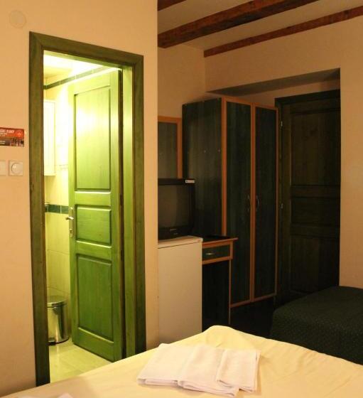 اتاق استاندارد سه نفره, Guesthouse Kraljica