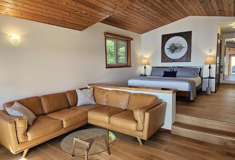 キングサイズベッドのスタンダードルーム, Snug Harbour Inn