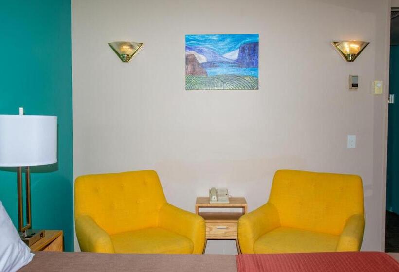 プレミアムルーム, Bowmont Motel