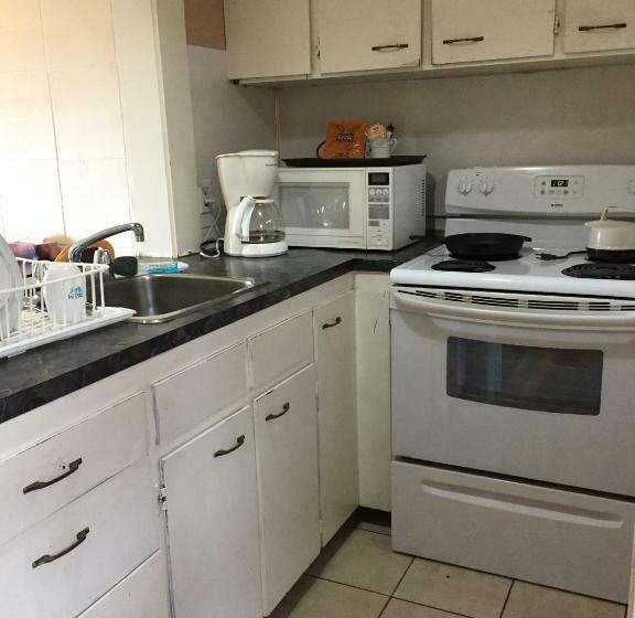 سوییت جونیور با چشم‌انداز دریا, Holiday House Motel