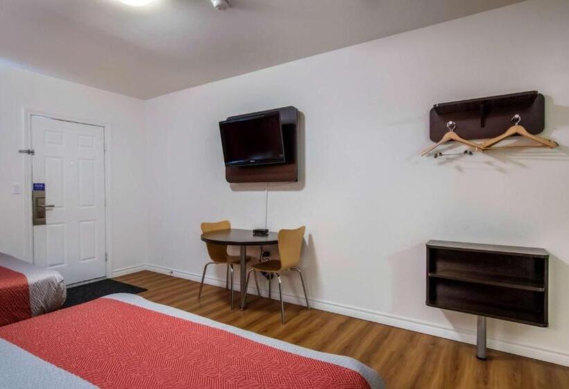 디럭스 룸, Motel 6sudbury, On