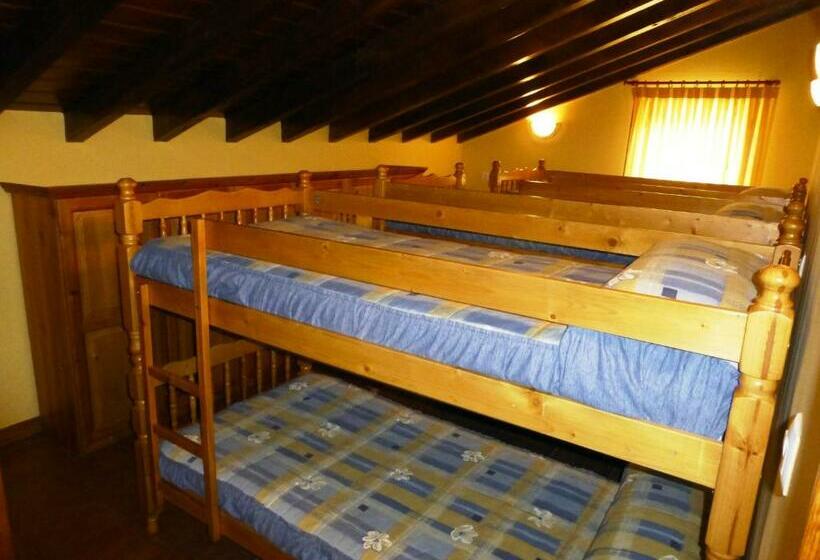 Кровать в Общей Комнате, Albergue Turístico Briz