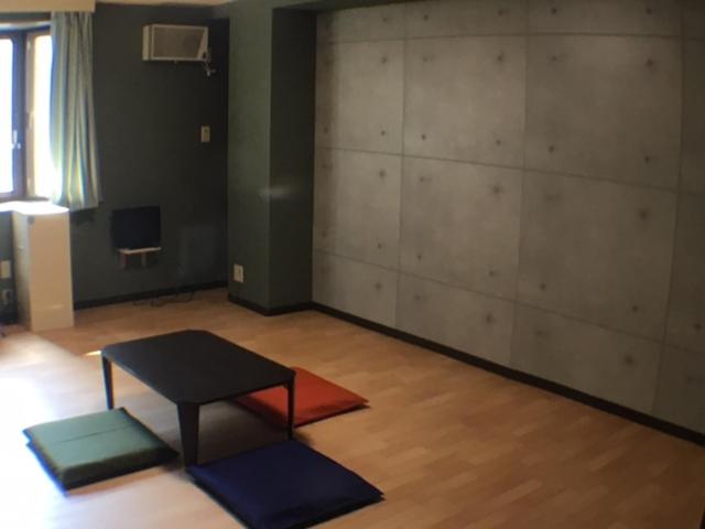 غرفة قياسية رباعية, Asano