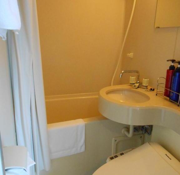 ダブルベッドのベーシックルーム, Kakegawa Station