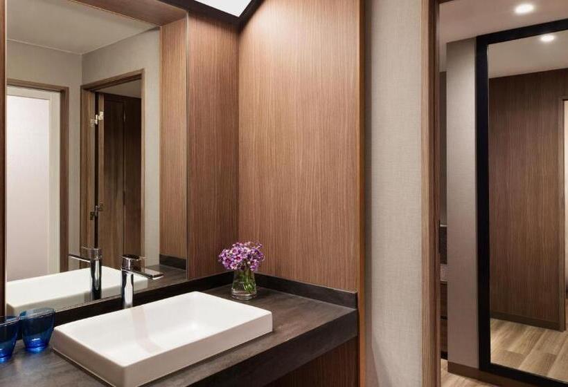 Номер Superior Вид на Сад, Nanki Shirahama Marriott