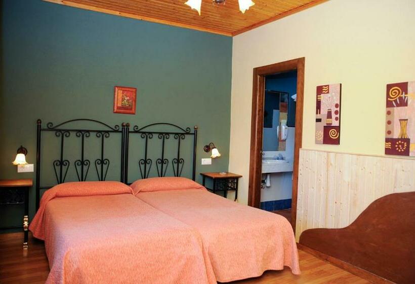 Номер Стандарт, Rural Restaurante Los Rosales