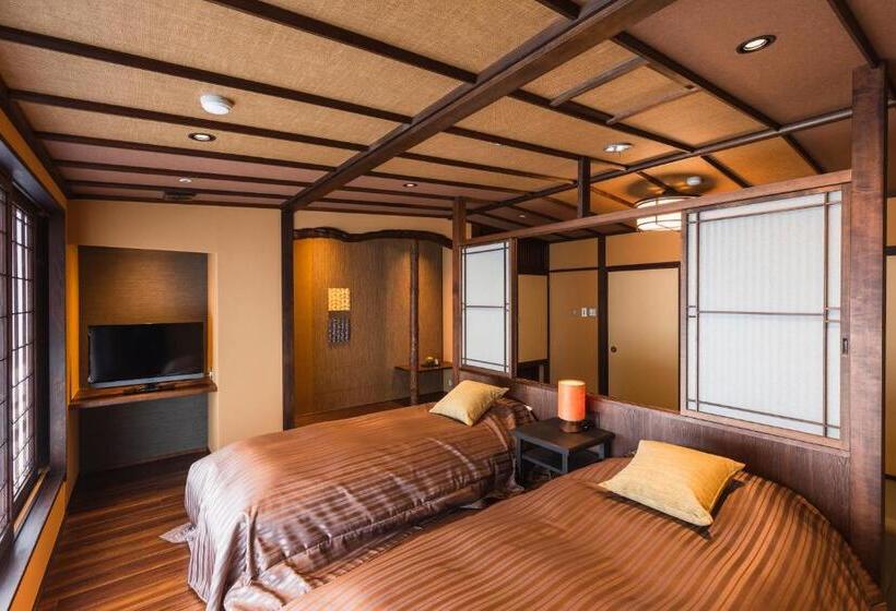 Номер Стандарт, Tsuta Onsen Ryokan