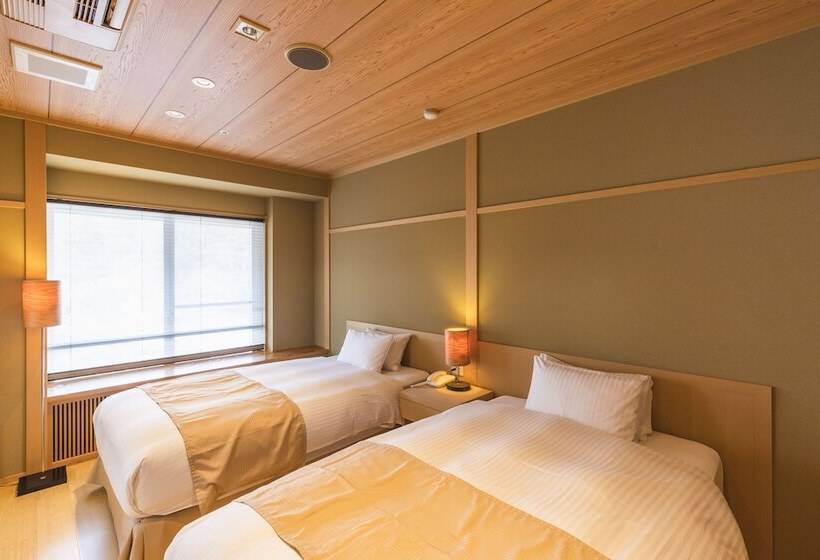 Четырехместный номер Премиум, Tsuta Onsen Ryokan