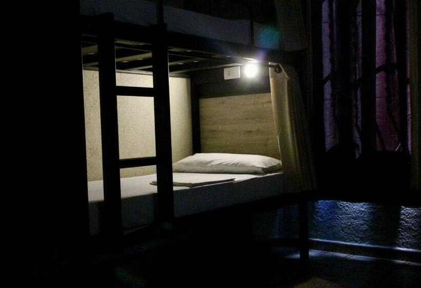 Cama em Quarto Compartilhado, Alberg Costa Brava