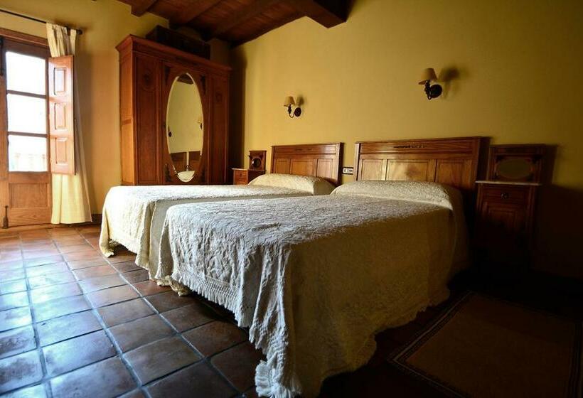 Номер Стандарт с Балконом, Casa Rural La Fuente Del Jerte