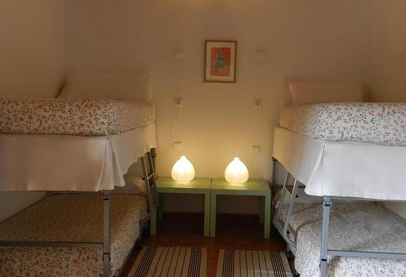Четырехместный Номер Стандарт, Hostel El Lago, Caceres