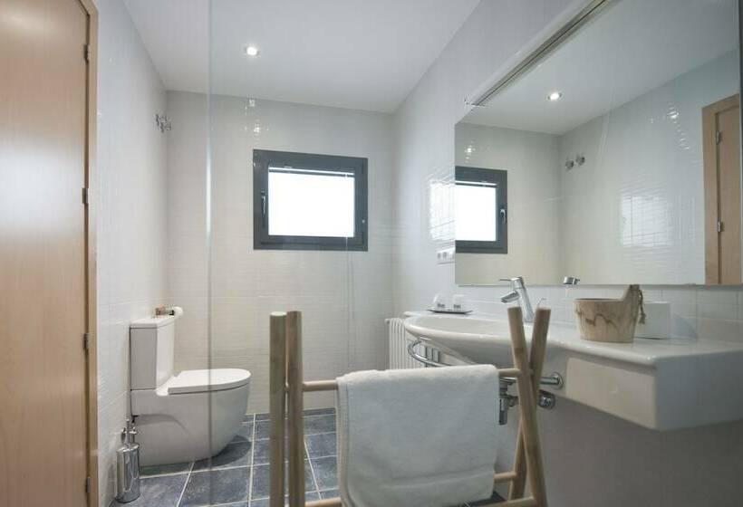 جناح, Hostal La Salut De Terrades