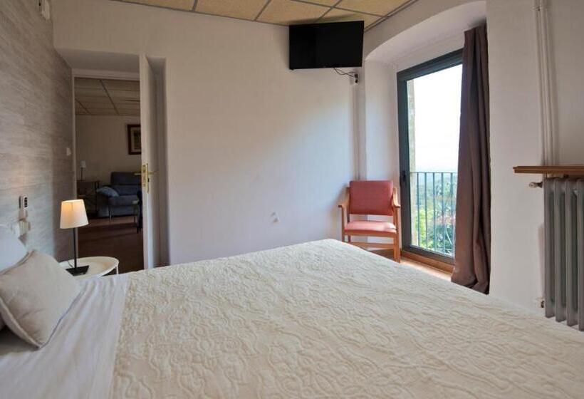 Семейный Номер Вид на Горы, Hostal La Salut De Terrades