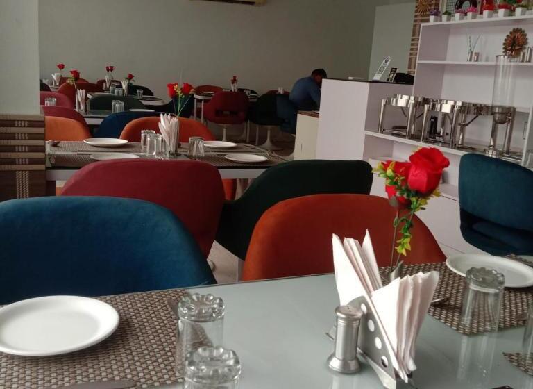 Номер Superior Кровать Кинг, Omni Plaza