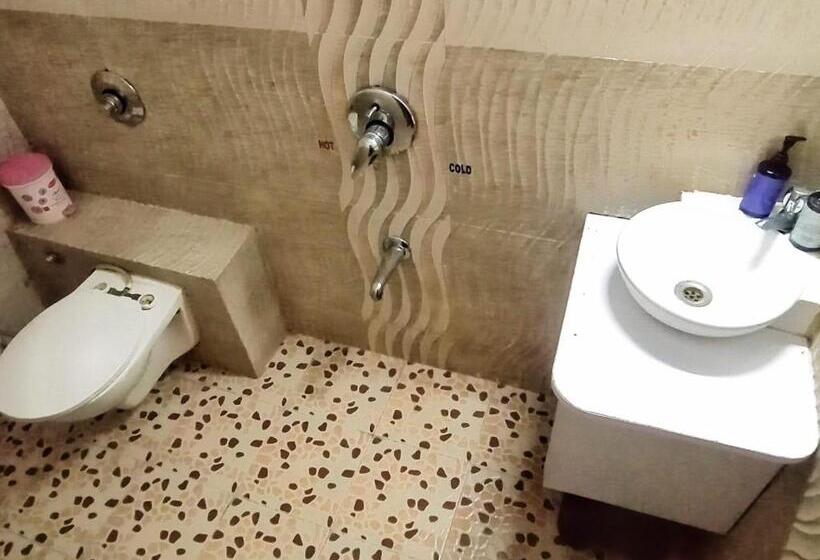 Номер Deluxe, Omni Plaza