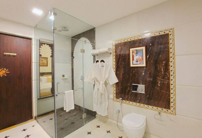 اتاق لوکس, Shouryagarh Resort & Spa