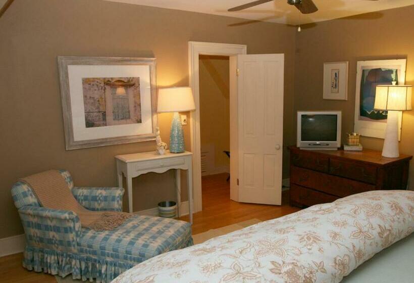 Люкс Повышенной Комфортности, Dream House Country Inn