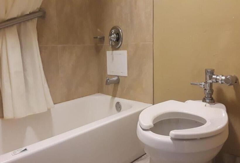 غرفة ديلوكس, OYO Hotel Tallahassee Downtown