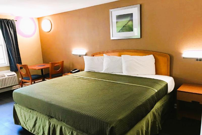 스탠다드 룸 킹사이즈 침대, OYO Hotel Tallahassee Downtown