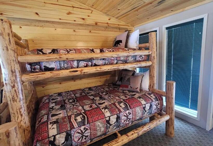Дом 3 Спальни, Riverfront Motel & Cabins