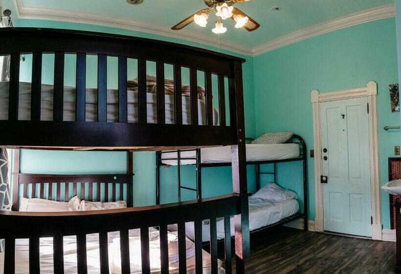 Четырехместный Номер Стандарт, The Hostel California