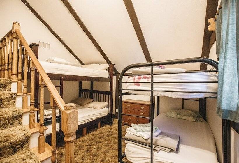Четырехместный Номер Стандарт, The Hostel California