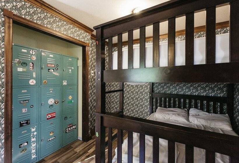 Кровать в Общей Комнате, The Hostel California