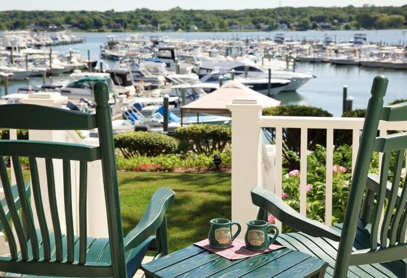 חדר סופריור, Inn At Harbor Hill Marina